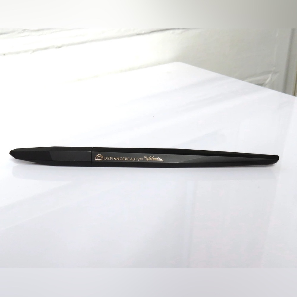 Defiance Beauty Liquid Eyeliner